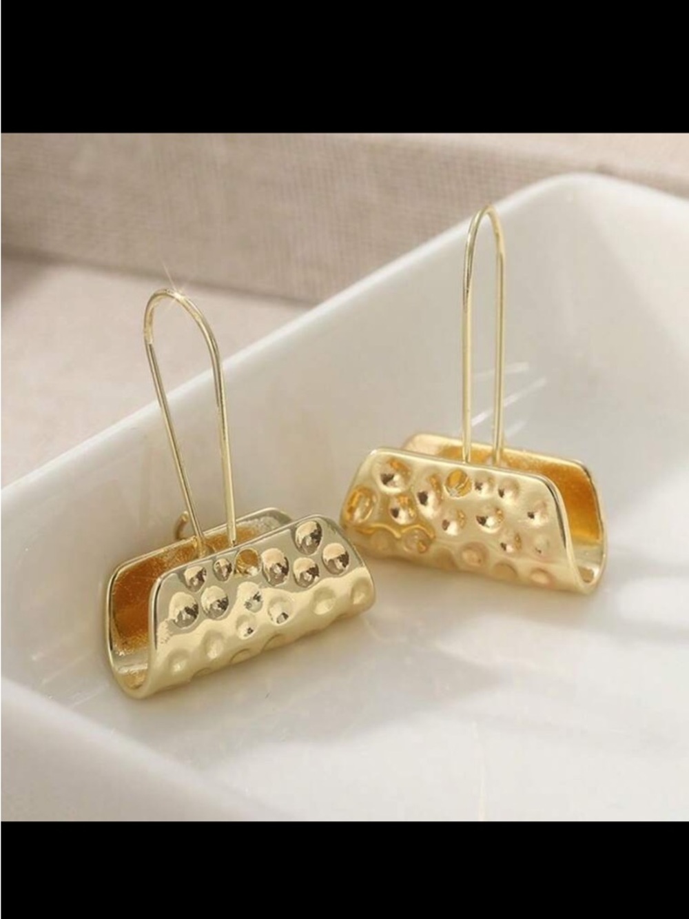 Gold Hammered Drop Earrings - Elegant Women Jewelry R 548